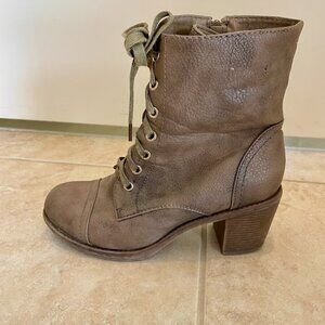 Wild Diva Lounge Essence Lace-Up Combat Boots (Size 8)